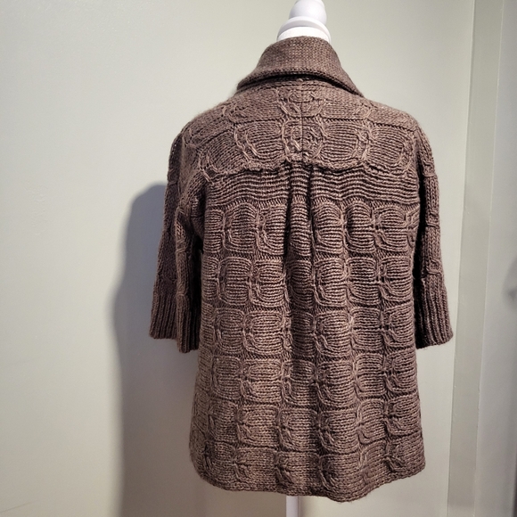 Loft - Picture 2 of 9